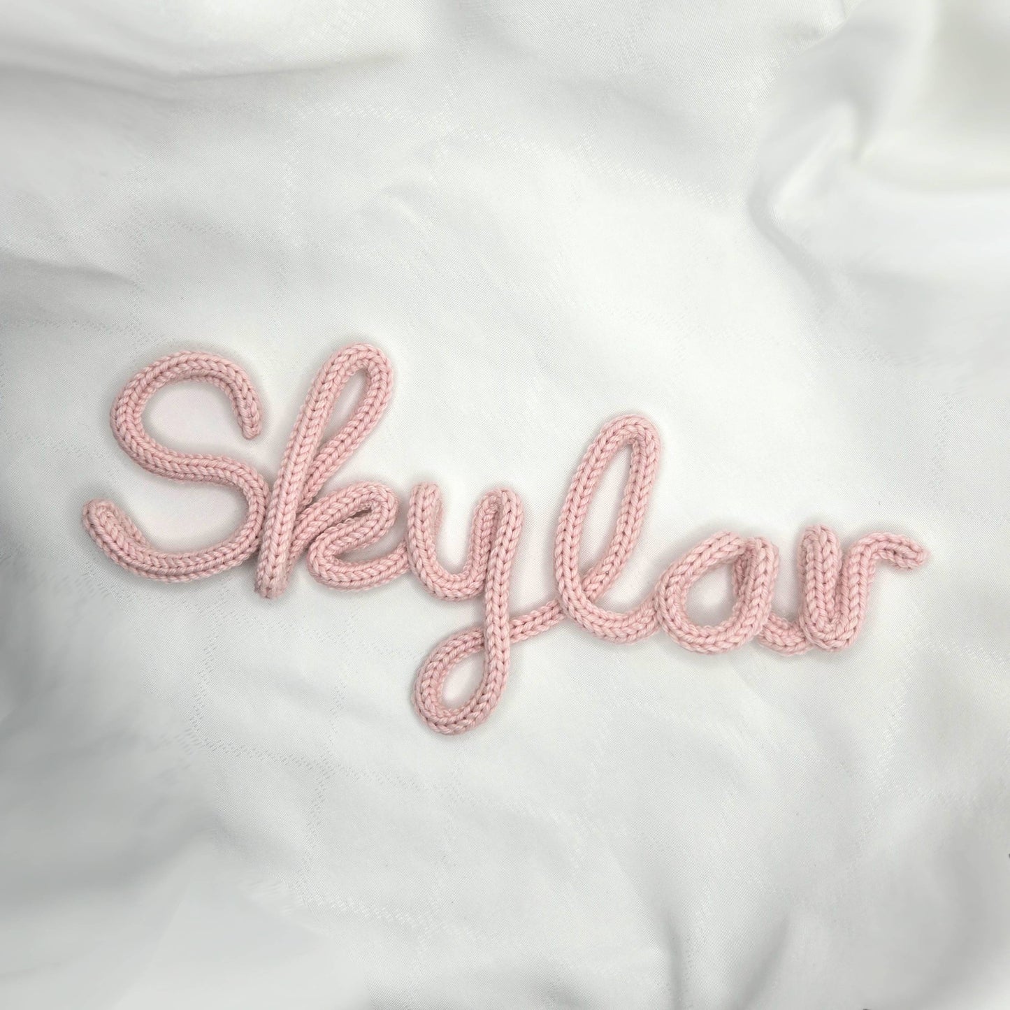 Cutomized knitted wire sign